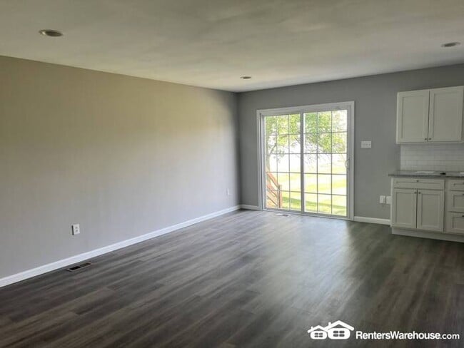 Photo - 2 bd 3 bath townhouse for rent in the heart of St Charles