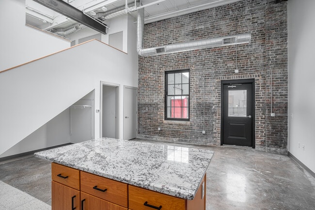Unit 109 - 2BR, 2BA - 979SF