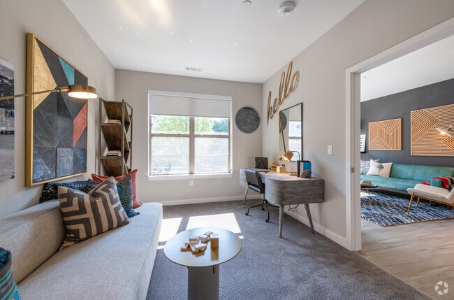 2BR, 2BA - 962 SQ FT
