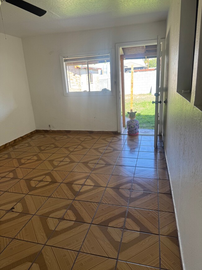 Photo - 7602 W Whitton Ave