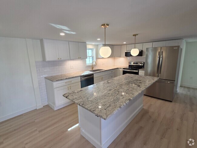 Building Photo - 34 Union St Unit C Rental