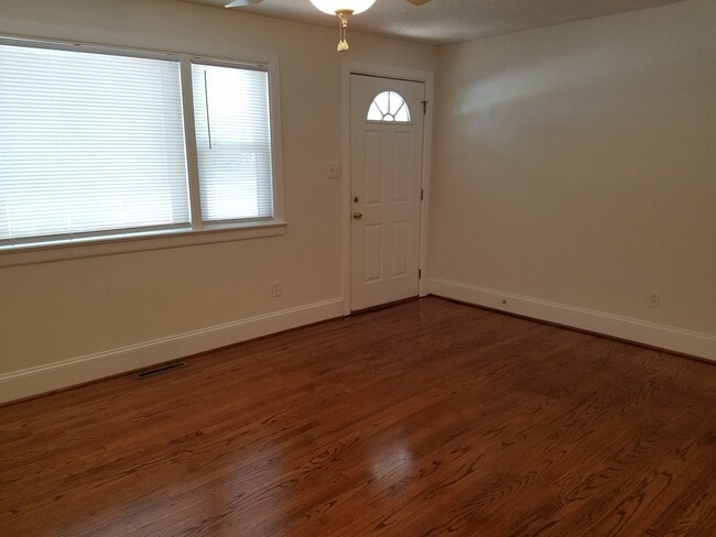 Spacious Family room. - 115 N Warren St
