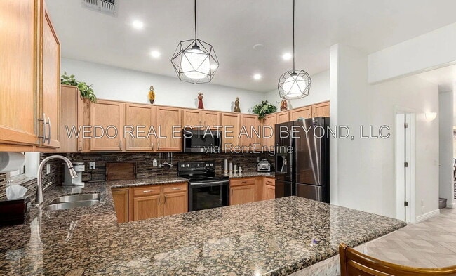 Photo - 2721 E Schiliro Cir