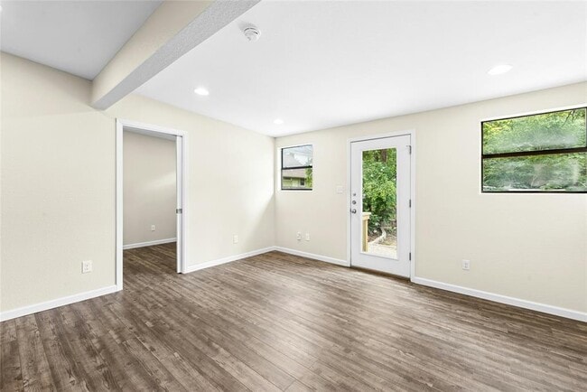Photo - 904 Philco Dr