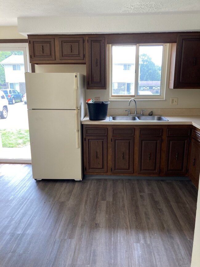 Photo - Chateau Apartments