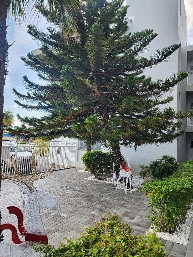 Photo - 2101 Normandy Dr Unit 216