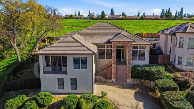 Building Photo - 3813 Calverhall Way
