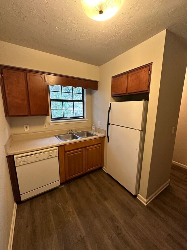 Photo - 3 bed 3 bath townhomes available Mid-July