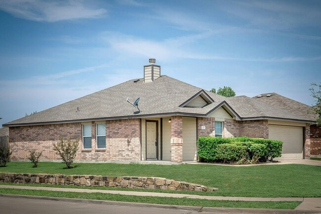 Building Photo - 1201 Lambert Dr