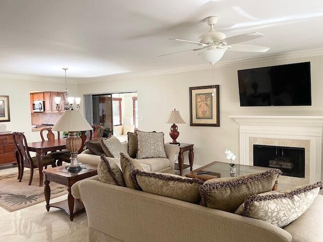 Photo - 803 Clubhouse Cir