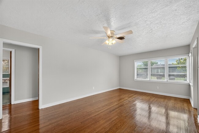 Photo - 3817 Anita St Unidad A