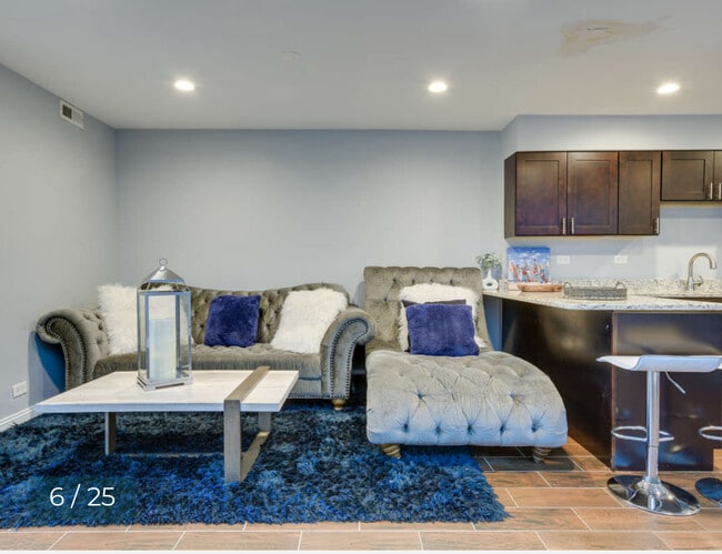 Photo - 8136 S Kedzie Ave