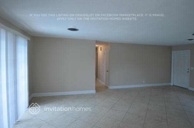 Photo - 2833 NE 35th St