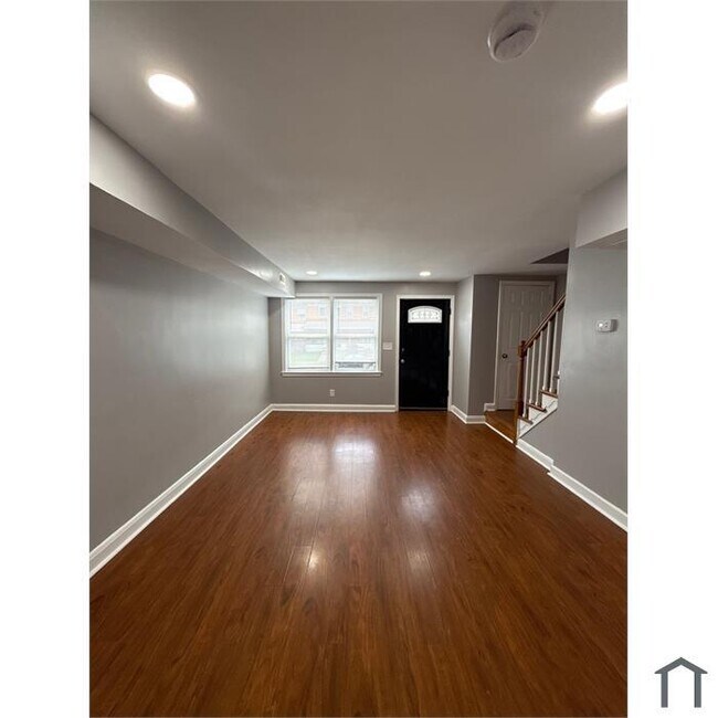 Photo - 3 Bedroom Housing Voucher Accepted