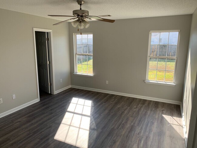 Photo - 329 Gathering House Dr