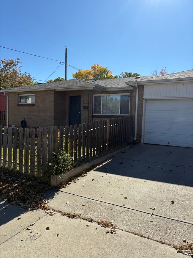 Building Photo - 2020 W 43rd Ave