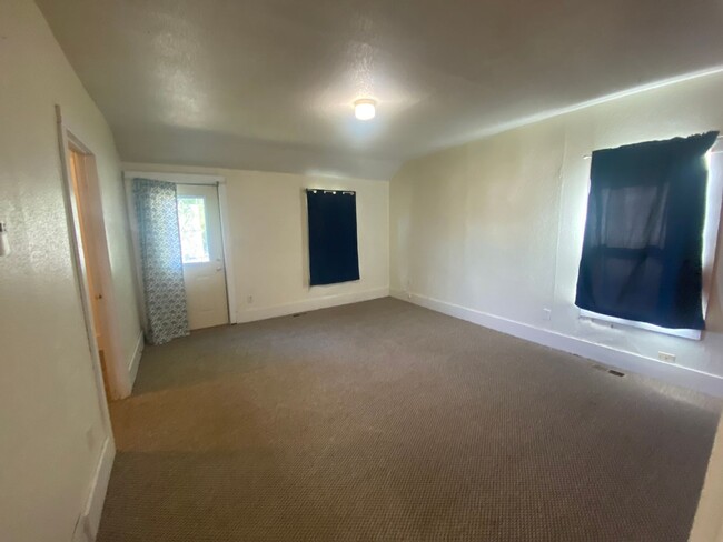 Photo - 2 BED | 1 BATH | SINGLE-LEVEL HOME | NORTH