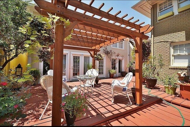 Photo - 2606 Stanford St Rental