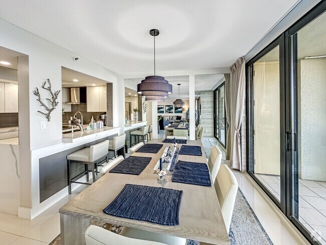 Building Photo - 8750 S Ocean Dr Rental