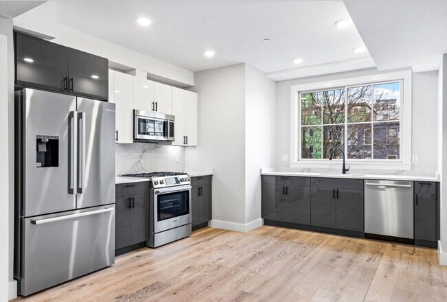 Photo - 304 Somerville Ave Unidad 1