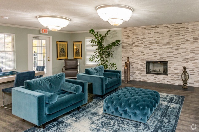 Photo - Carlyle Court