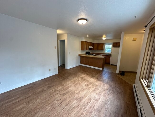 Photo - 1180 N Elsinore Ave Unit 2