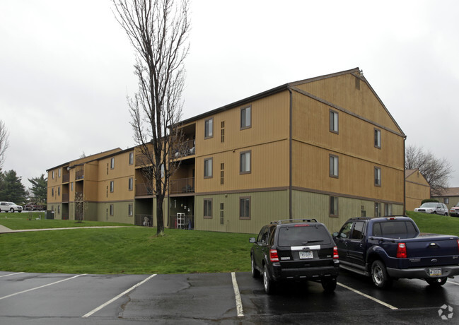 Highfield Crossing Apartments For Rent in Bethel Park, PA | ForRent.com