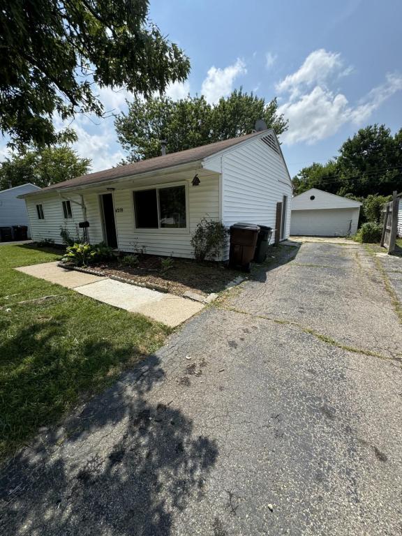 Photo - 4209 Molane St