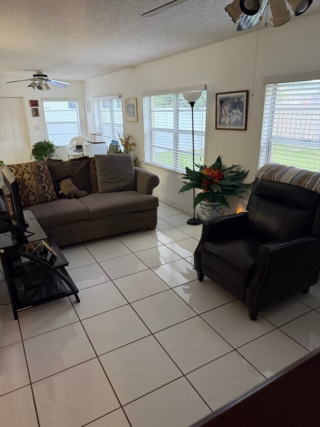 Photo - 9111 NW 25th Ct