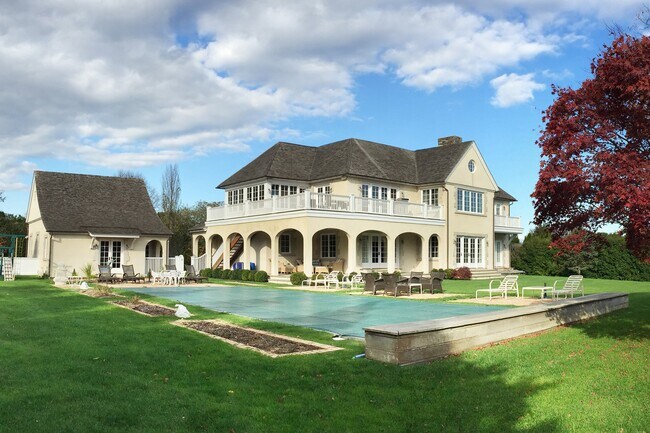 Photo - 16 Two Mile Hollow Rd