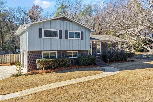 Photo - 908 Ryecroft Rd