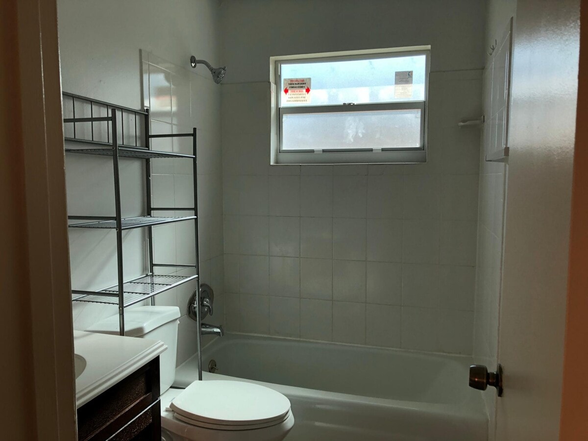 Photo - 3389 Hi St Unit 3389