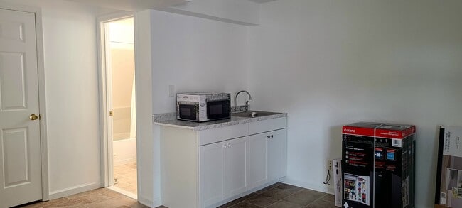 Photo - 306 Batley Ct
