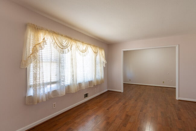 Photo - 1008 Fairview Rd