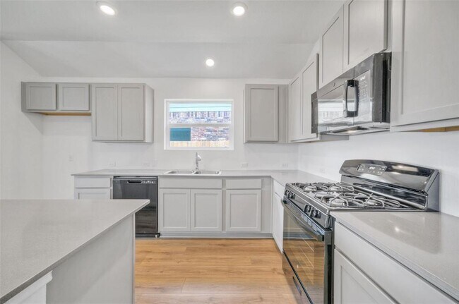 Photo - 310 Sebring Cir