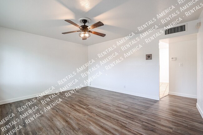 Photo - 7401 E Belleview St