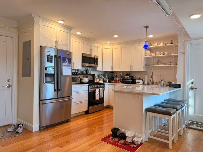 Photo - 925-927-927 Massachusetts Ave Unit 5