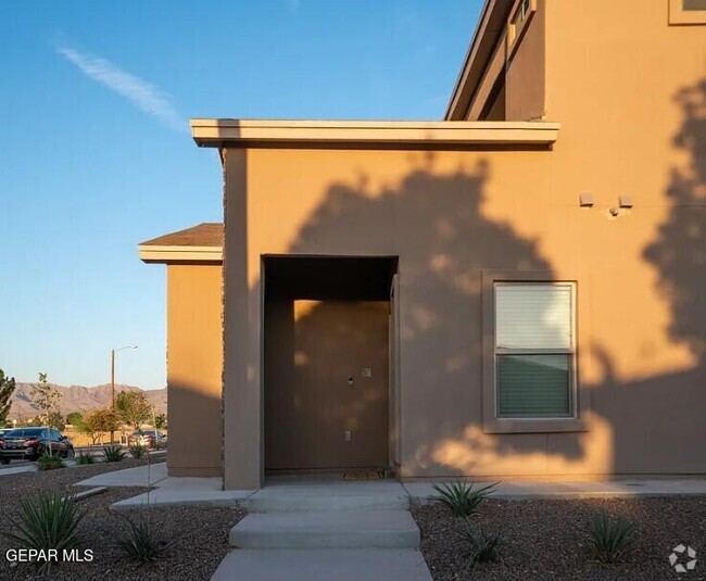 Building Photo - 1074 Hoppas St Rental