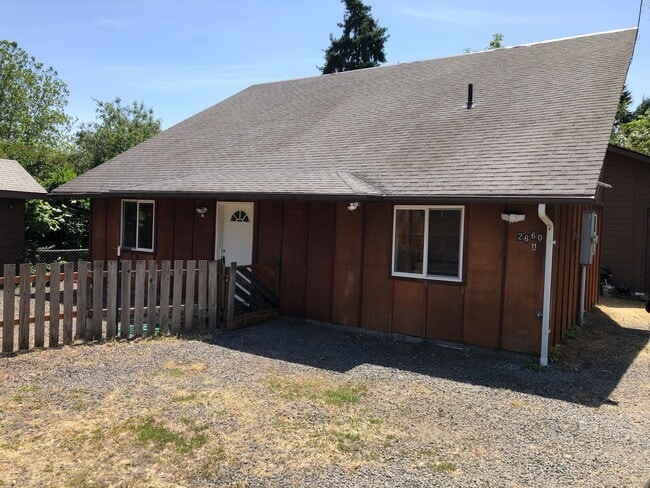 Building Photo - 2660 Edison St Unit Front Rental