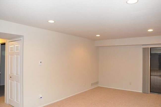 Photo - 30042 W 12 Mile Rd Unit 55