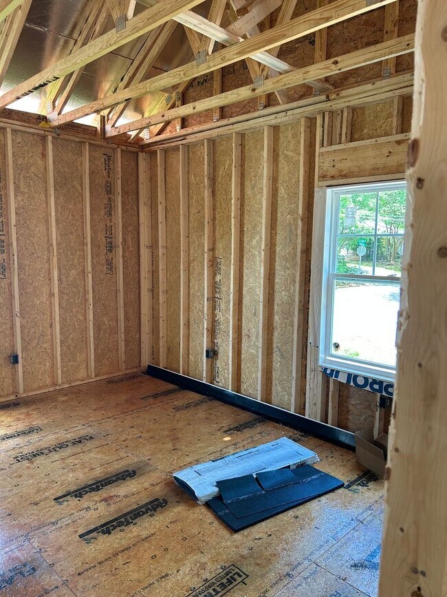 Photo - Beautiful 4 Bed / 3 Bath Home in Chicopee-Dudley –260 Griffeth Street - Athens, GA