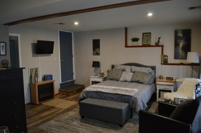 Photo - 5307 Rehklau Rd SE