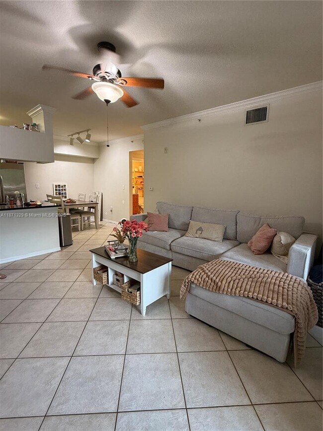 Photo - 6466 Emerald Dunes Dr Unidad 206 Rental