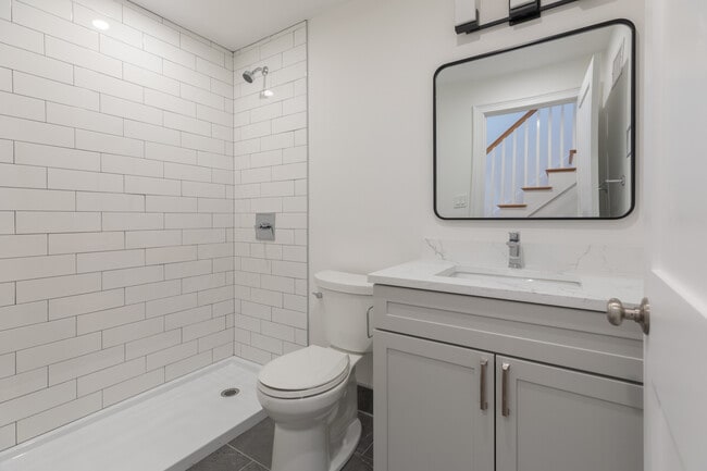 Photo - 143 E Cottage St Unit #1