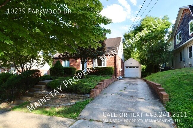 Photo - 10239 Parkwood Dr