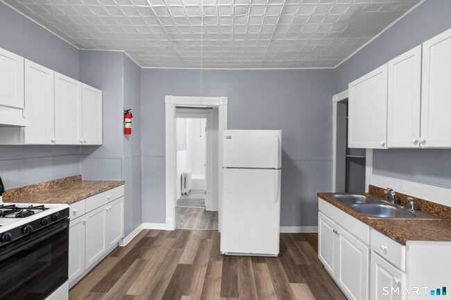 Photo - 16 Plaza Ave Unit 1