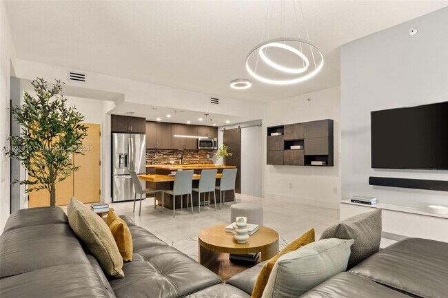 Building Photo - 9755 NW 52nd St Unit 206 Rental