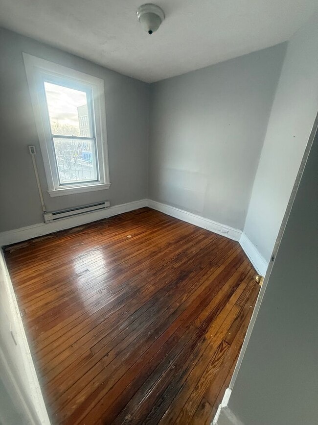 Photo - Bright & Spacious 3BR Apartment – Ideal for Relaxing or Entertaining