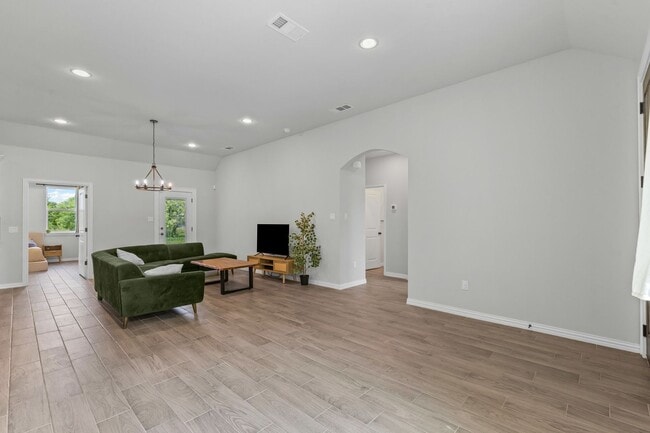 Photo - Grand in Granbury!