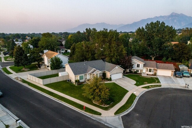 Photo - Great 4 Bd 3 Bath Home in Sandy